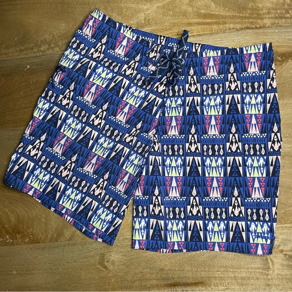 Patagonia Women's Board Shorts - Picture 9 of 9